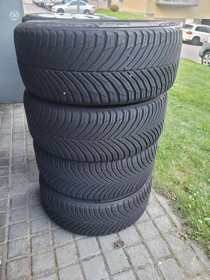 Michelin, всесезонные 225/40 R18