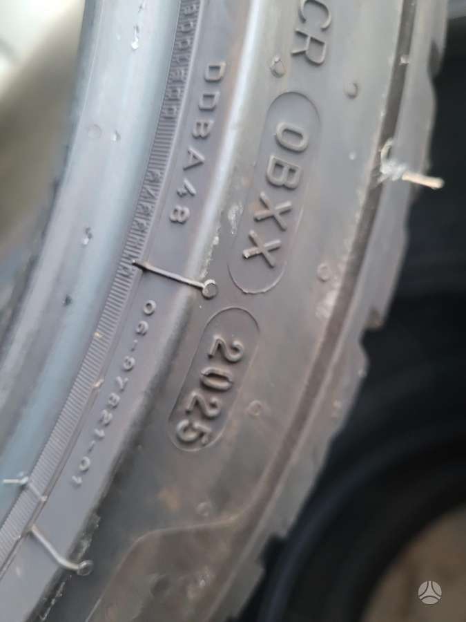 Michelin, всесезонные 225/40 R18