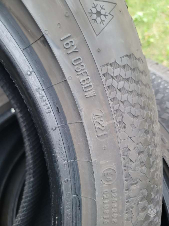 Continental, всесезонные 215/60 R17
