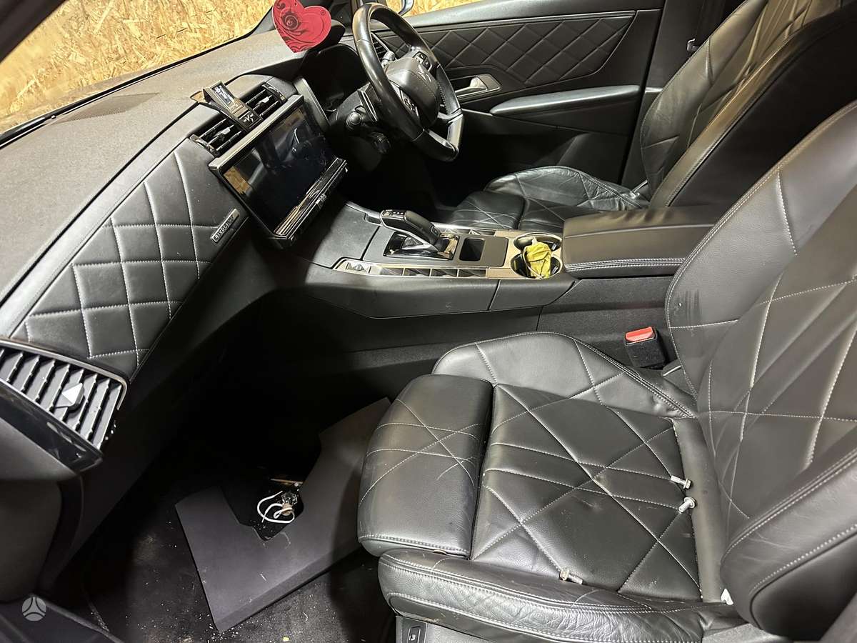 DS Automobiles DS7 Crossback