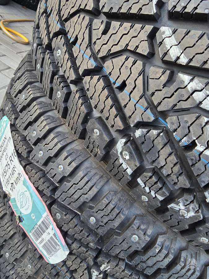 Nokian, winter 215/75 R16