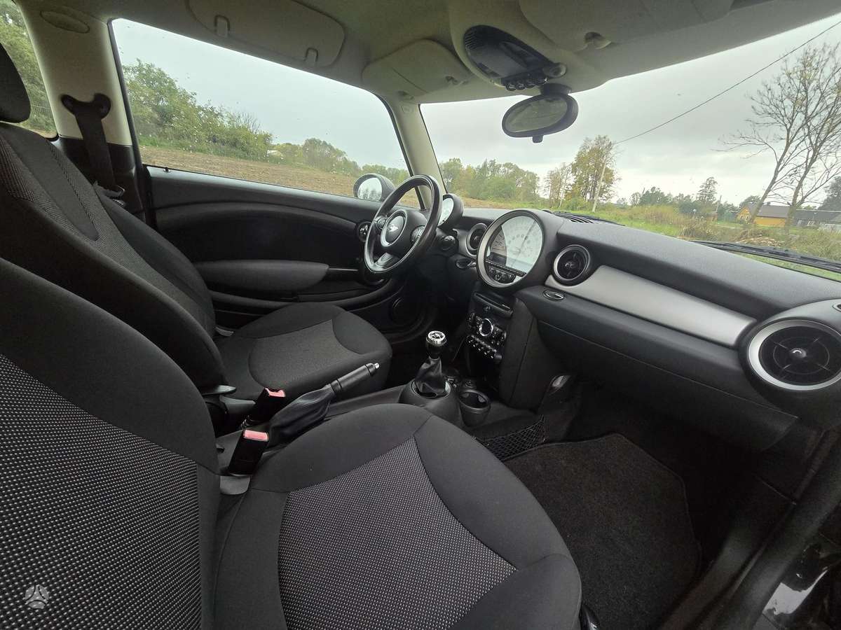 Mini Cooper, 1.6 l., Хэтчбек