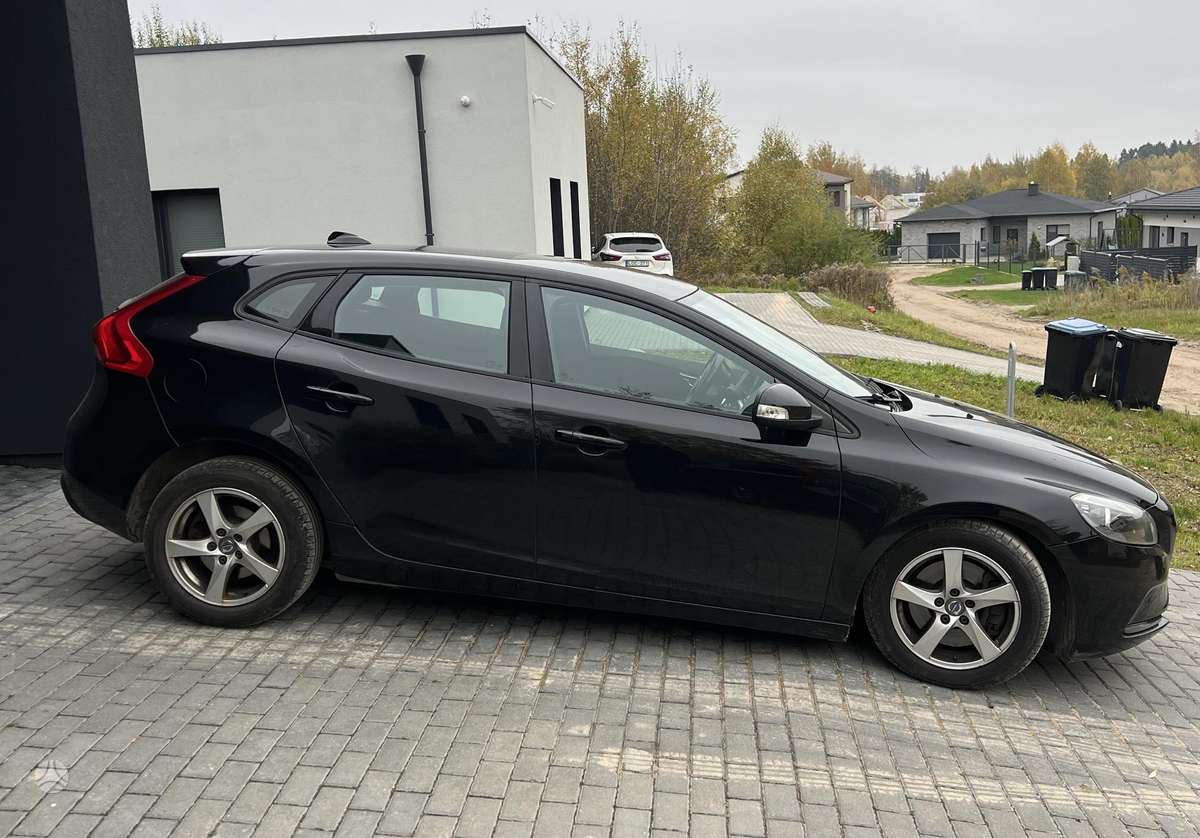 Volvo V40