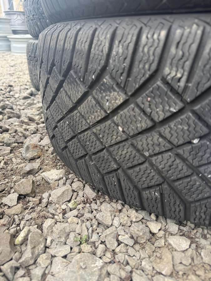 Continental, зимние 245/45 R19