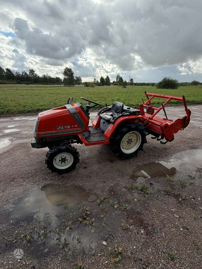 Kubota Aste 15, traktoriai