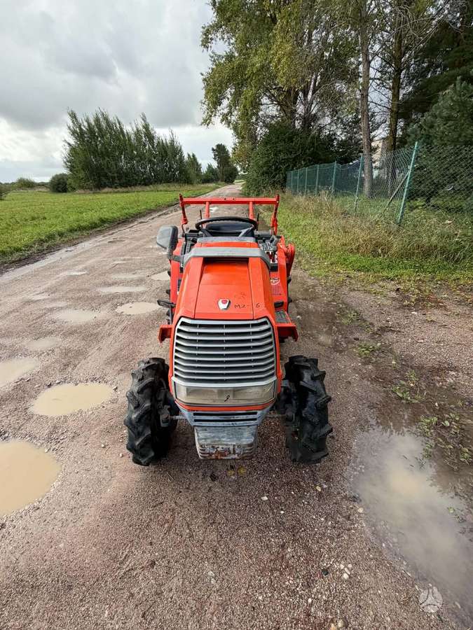 Kubota Aste 15, тракторы
