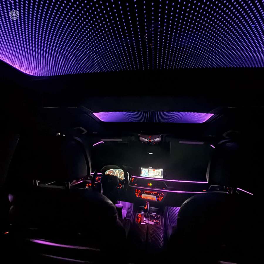 BMW 750, 4.4 l., Седан