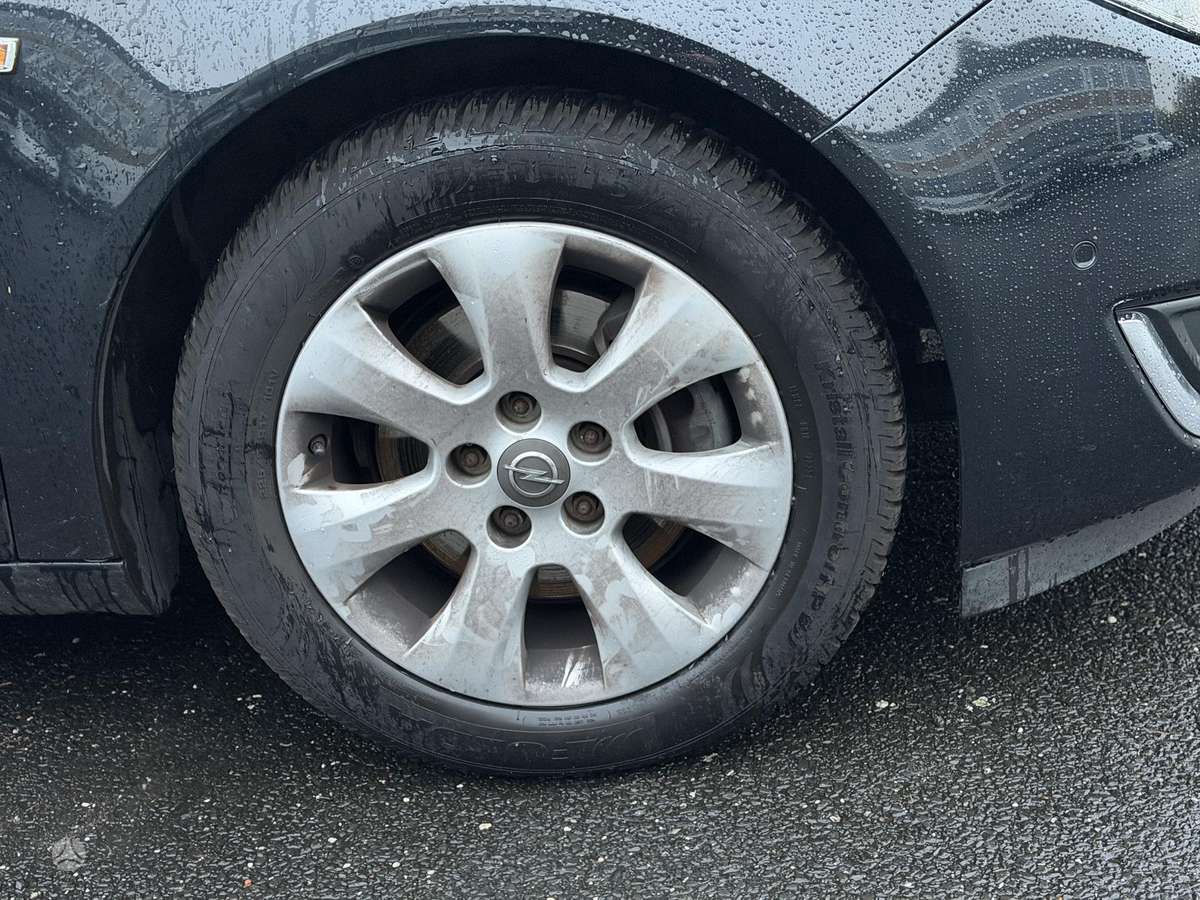 Opel Insignia, 2.0 l., Хэтчбек