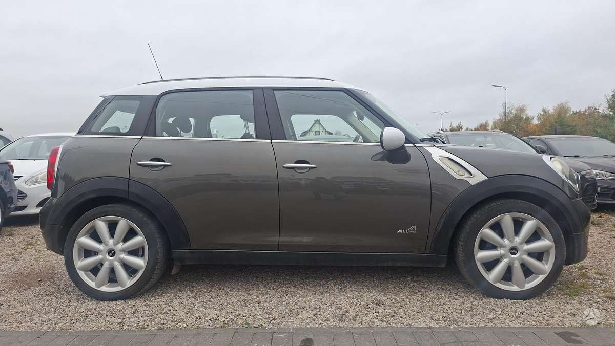 Mini Cooper, 1.6 l., off-road / crossover