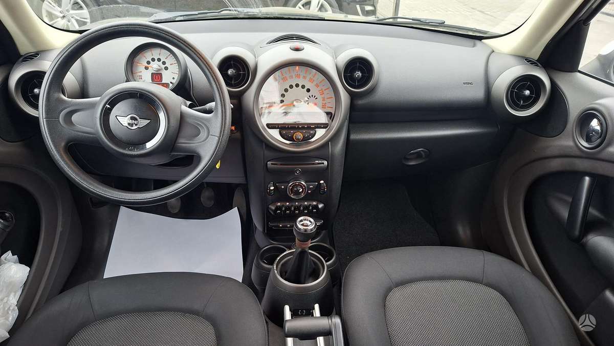Mini Cooper, 1.6 l., off-road / crossover