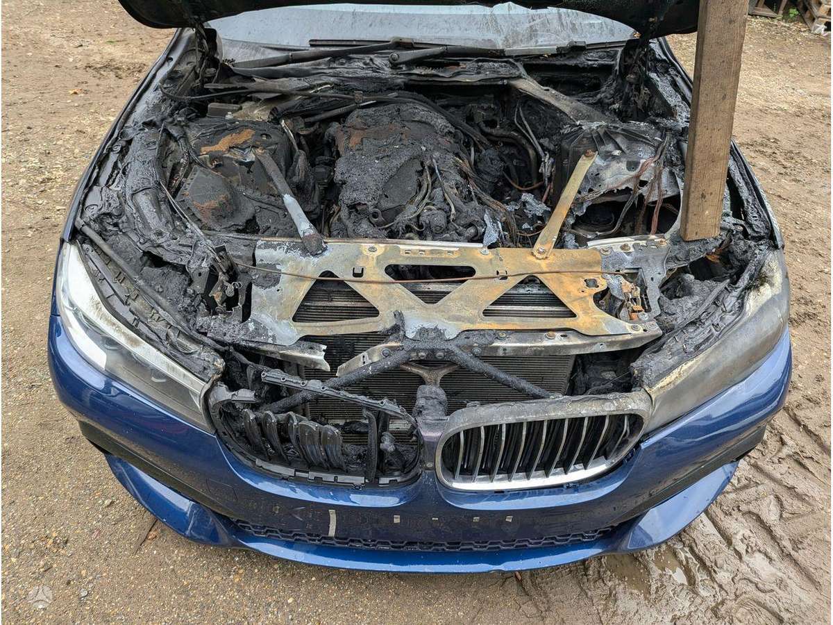 BMW 730 engine