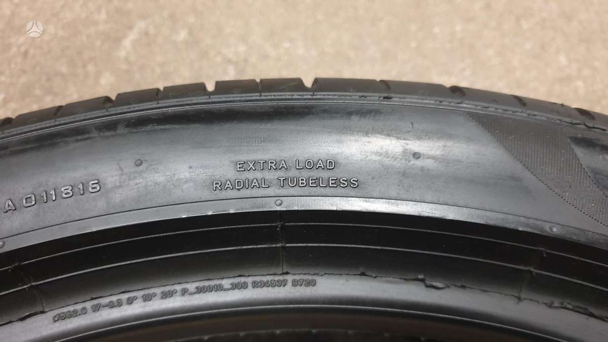 Pirelli PZero TM, летние 255/40 R22