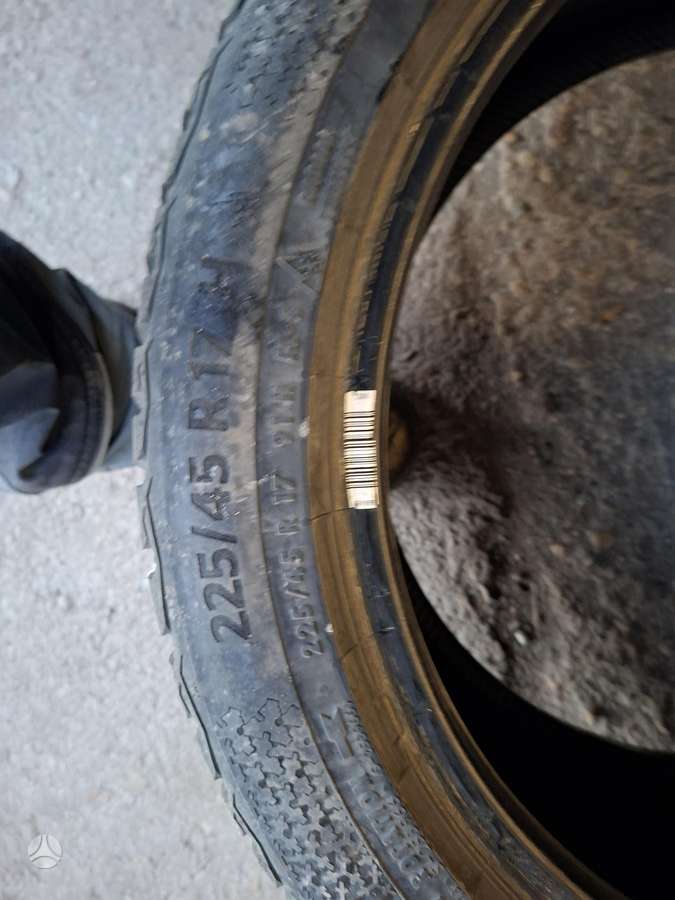 Continental, зимние 225/45 R17