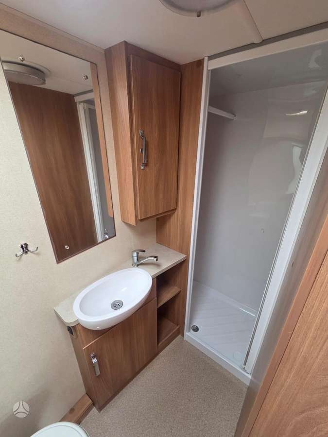 Swift Corniche, кемперы