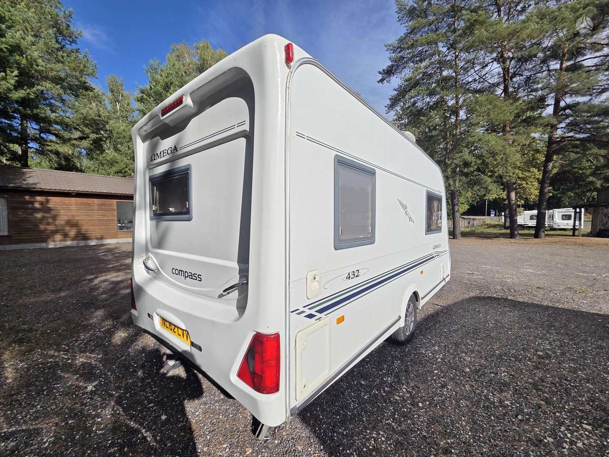 Compass Omega, caravans