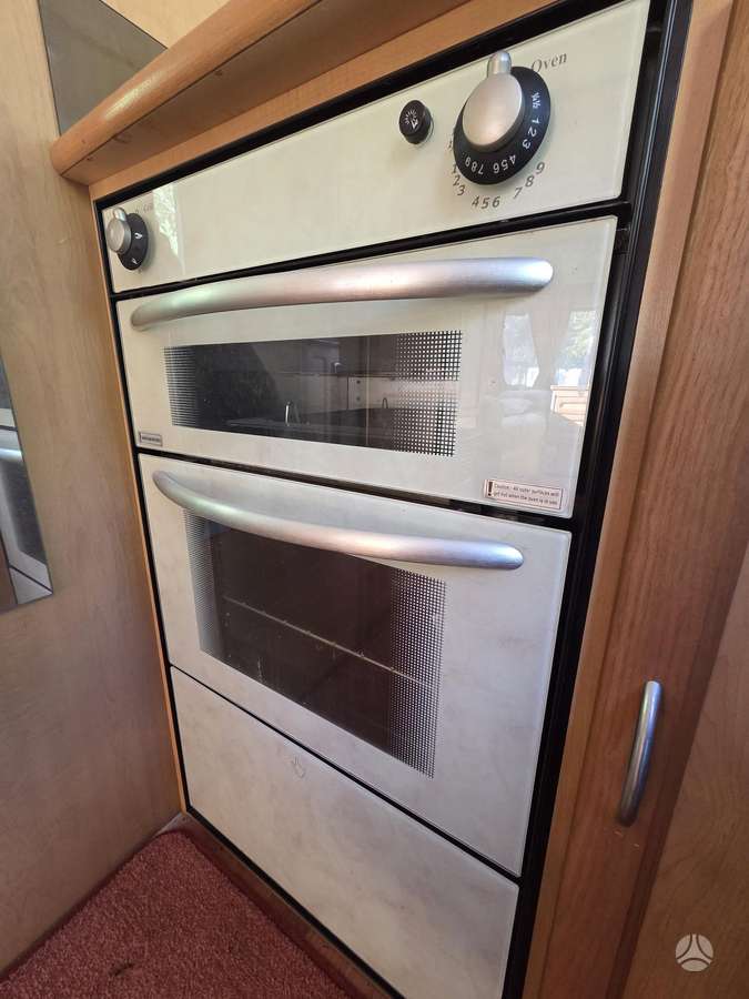 Compass Omega, caravans