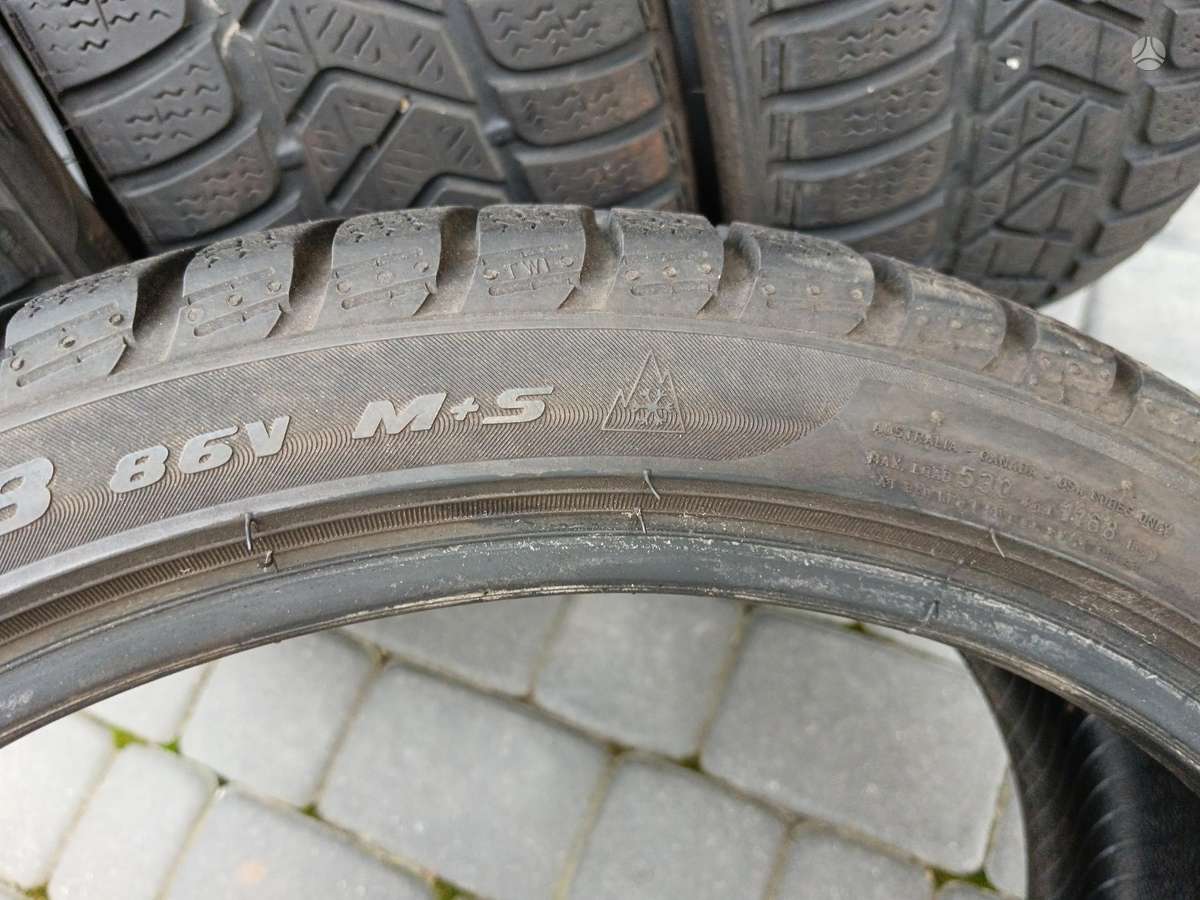 Pirelli Winter, universalios 205/40 R18