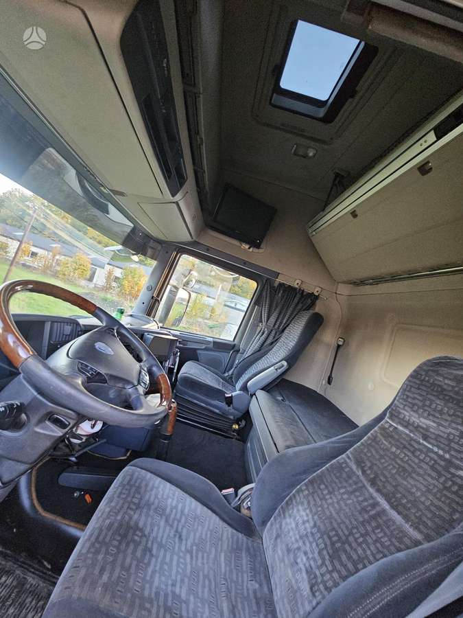 Scania R620, hooklift trucks