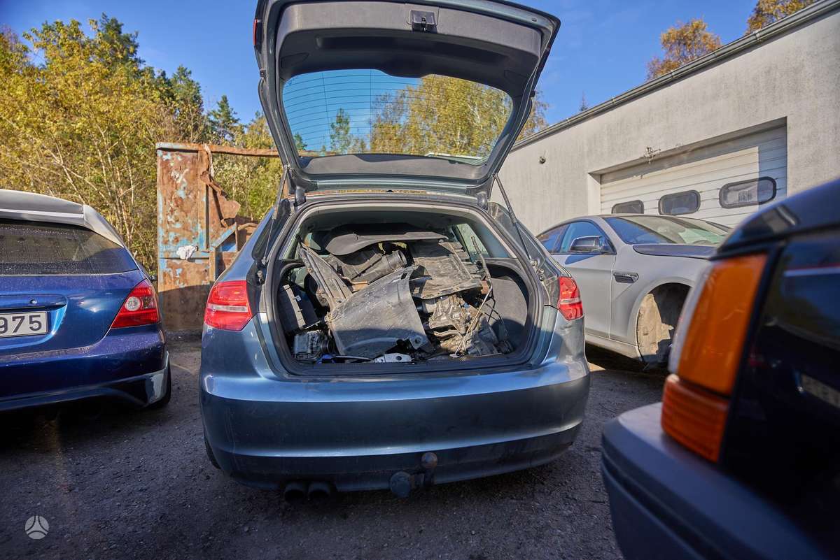 Audi A3, 1.8 l., hatchback