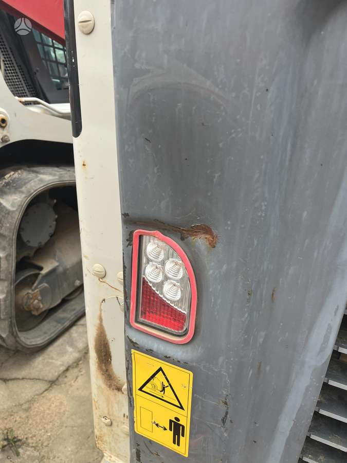 Takeuchi TL12V2, mini krautuvai