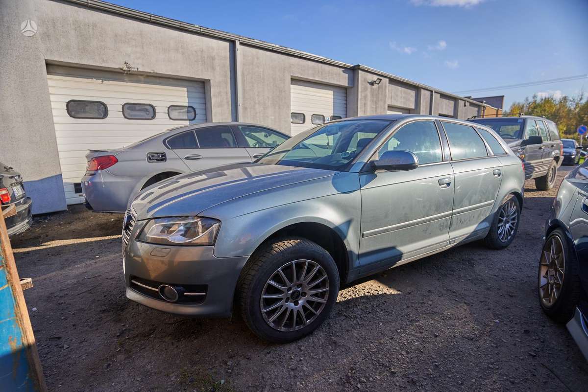 Audi A3, 1.8 l., hatchback
