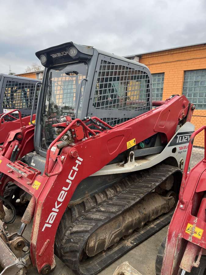 Takeuchi TL12V2, mini loaders