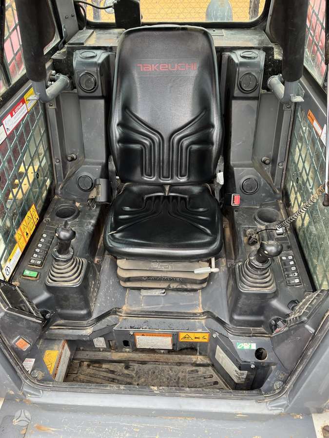 Takeuchi TL12V2, mini krautuvai