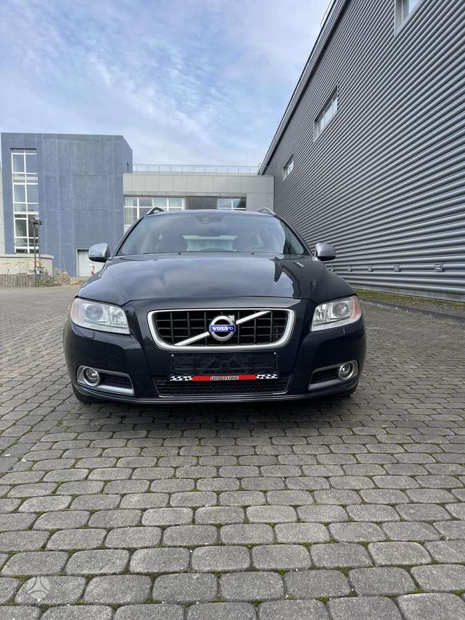Volvo V70, 2.0 l., Универсал