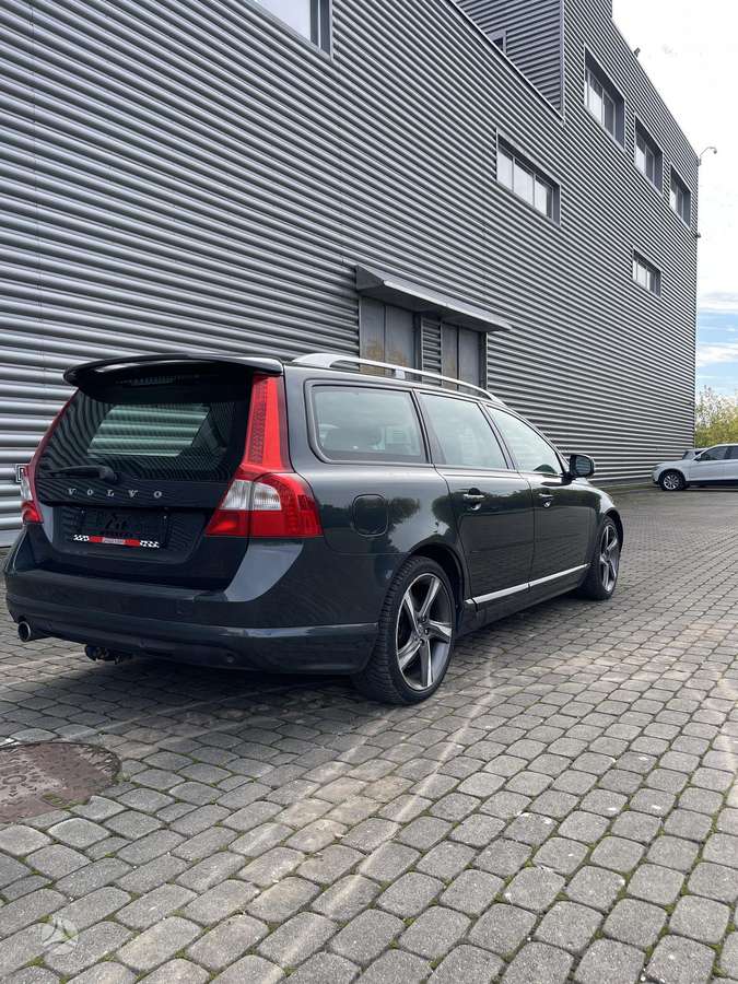Volvo V70, 2.0 l., Универсал