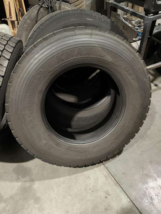 Michelin, зимние 315/70 R22,5