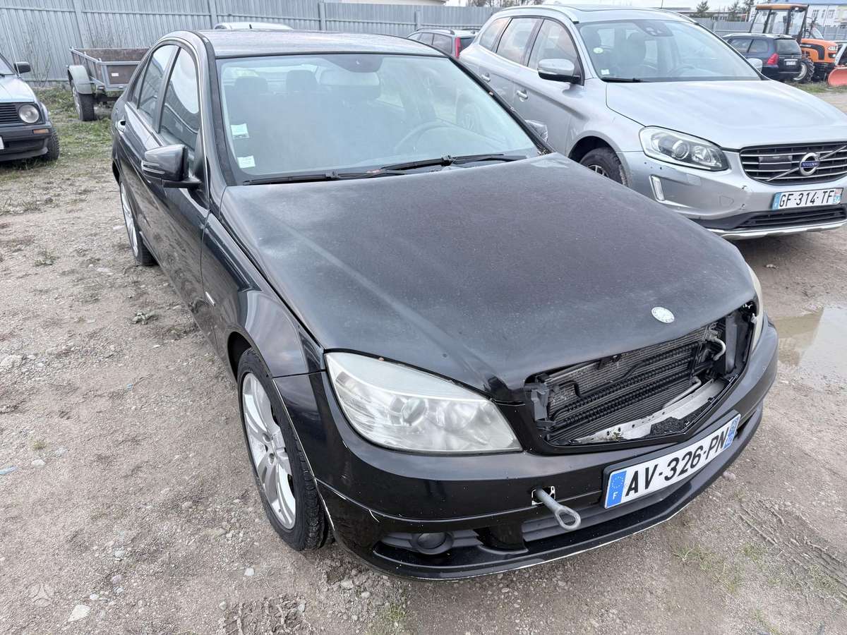 Mercedes-Benz C220 по частям