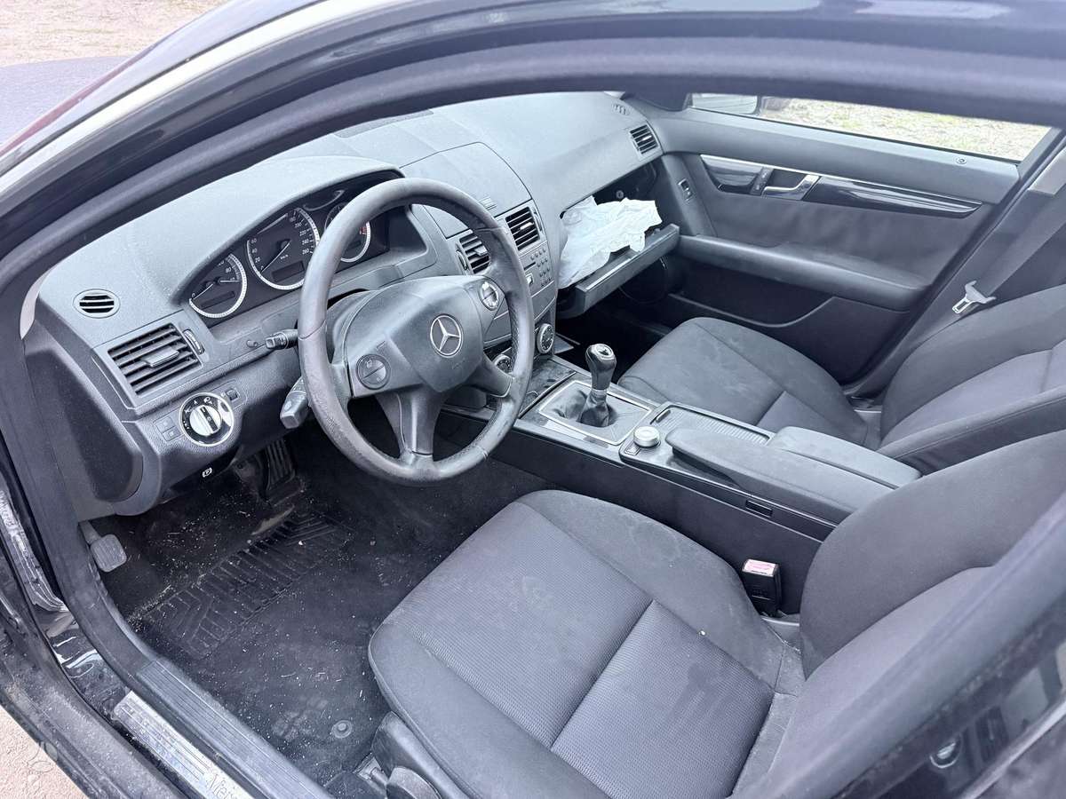 Mercedes-Benz C220 по частям