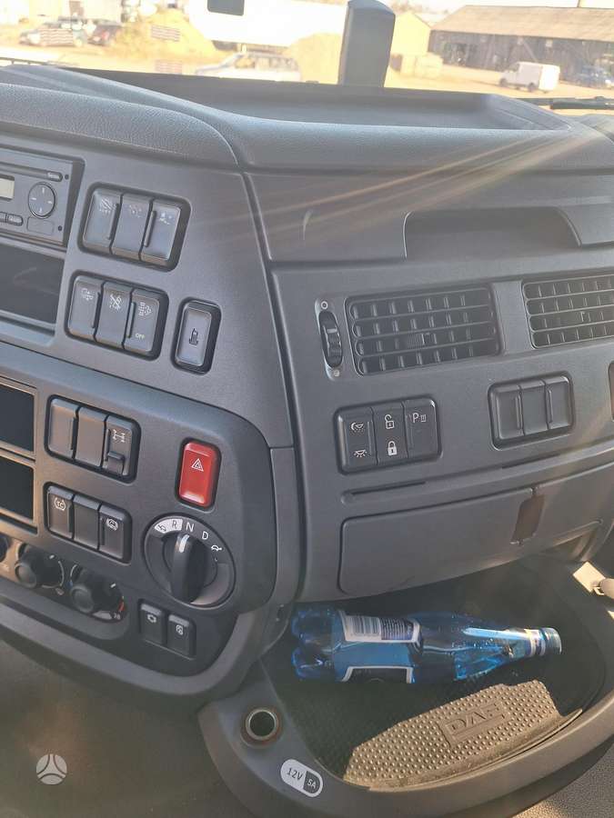 DAF XF 460, double sleeper