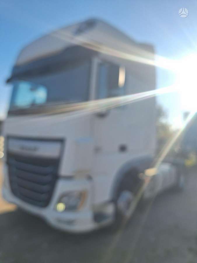 DAF XF 460, double sleeper