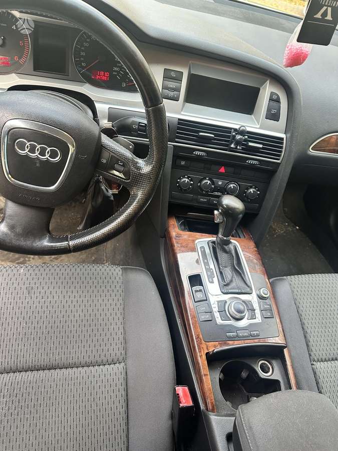 Audi A6, 2.0 l., Седан