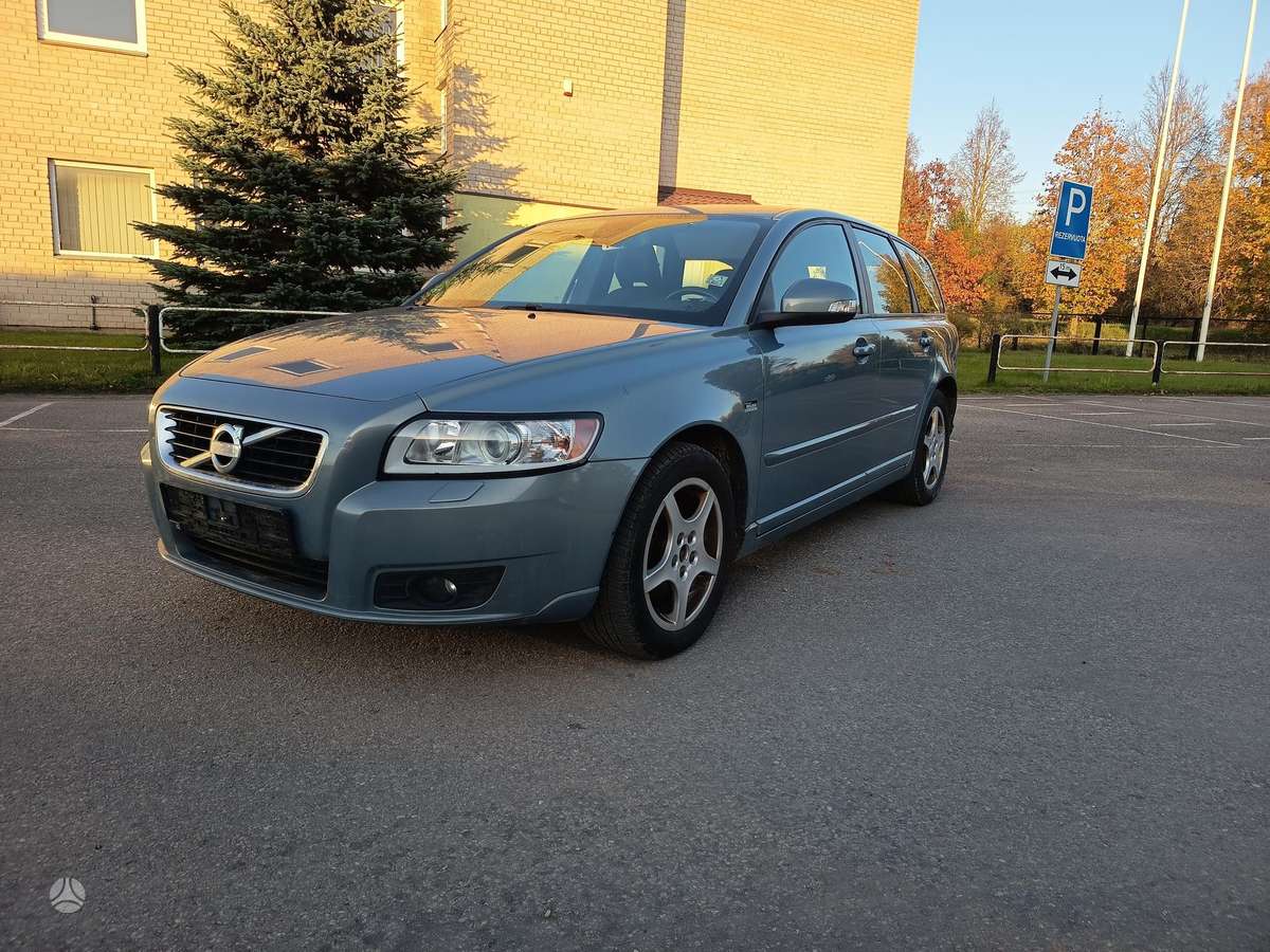 Volvo V50