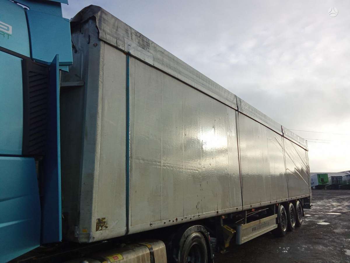 Kraker CF200, with moving floor