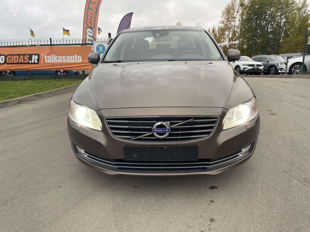 Volvo V70 2014 — interior