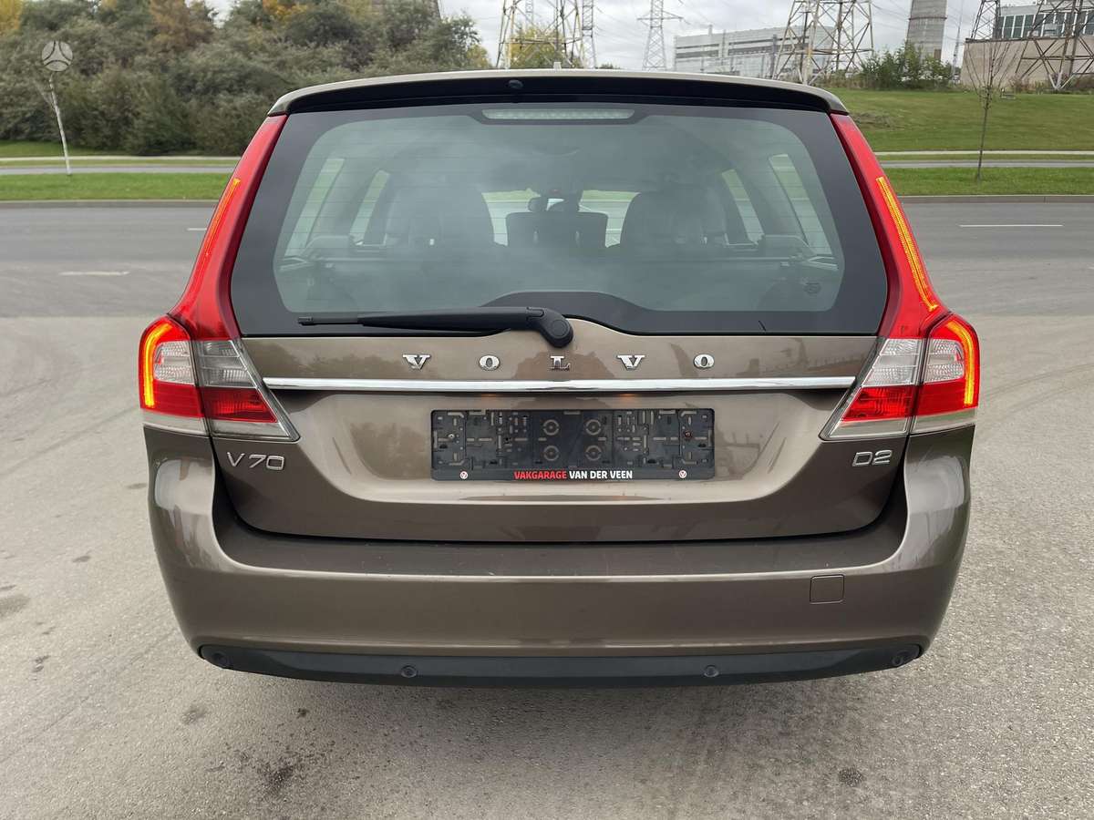 Volvo V70 2014 — photo 11