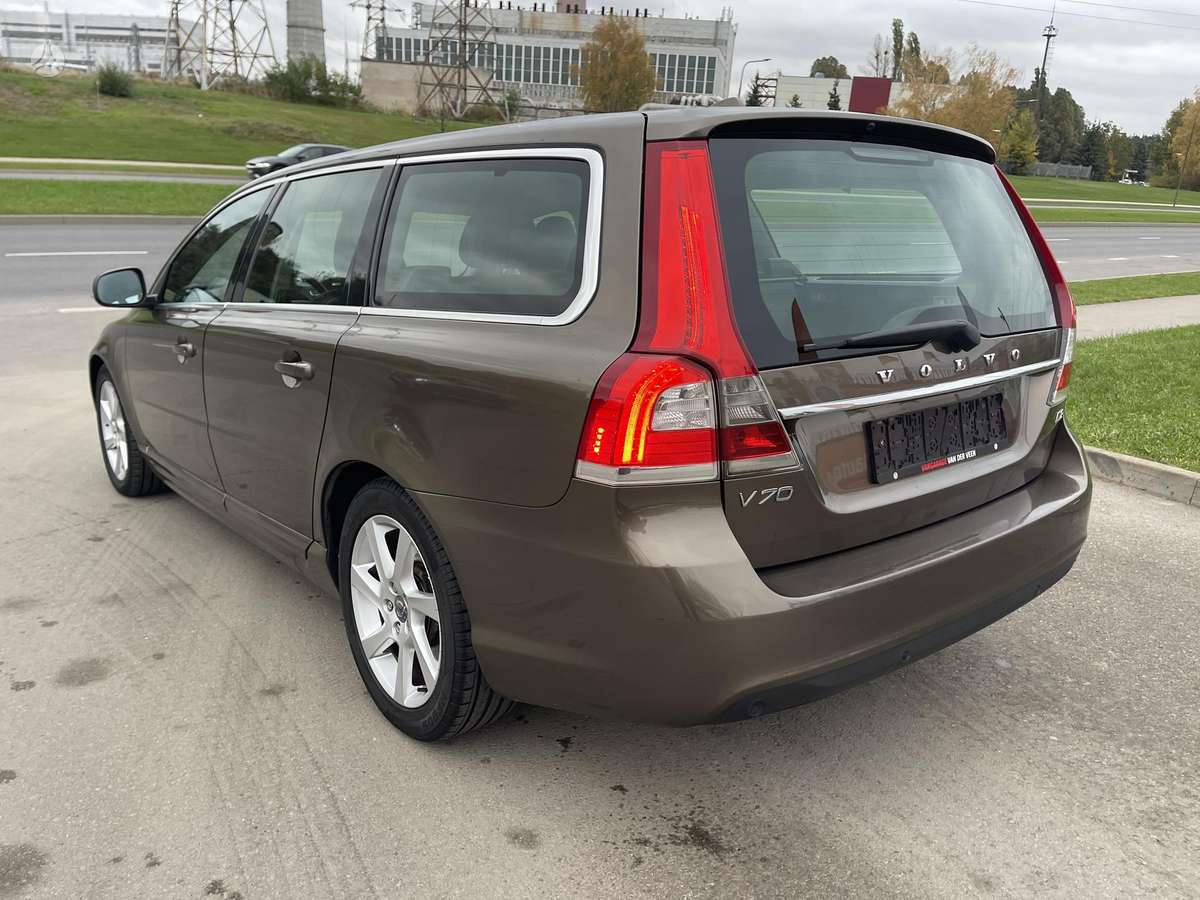 Volvo V70 2014 — photo 12