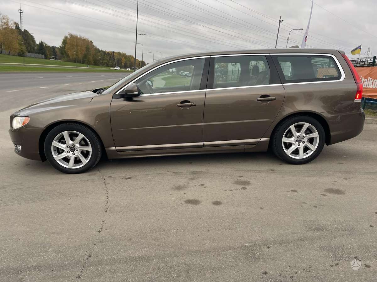 Volvo V70 2014 — photo 15