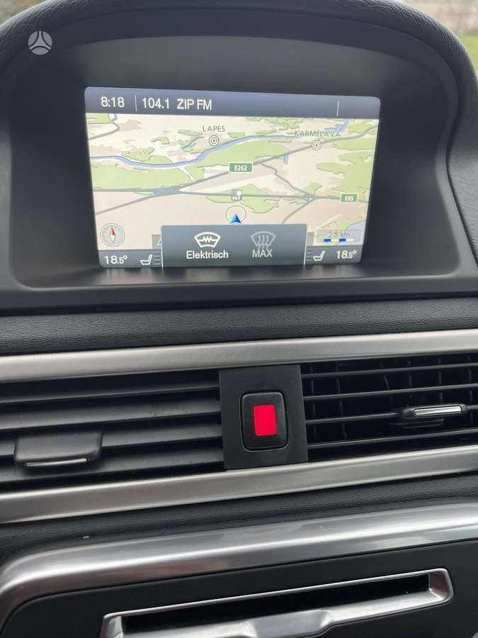 Volvo V70 2014 — photo 22