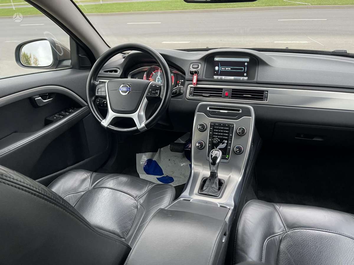 Volvo V70 2014 — photo 25