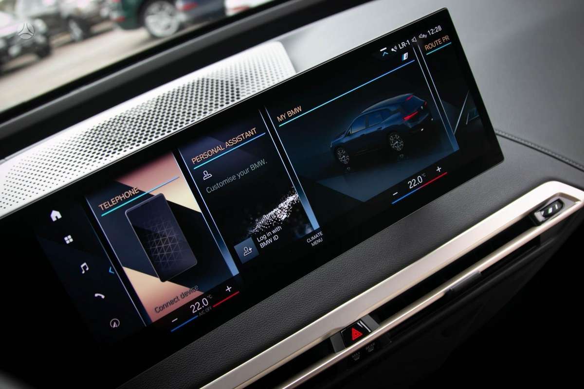 BMW iX, off-road / crossover