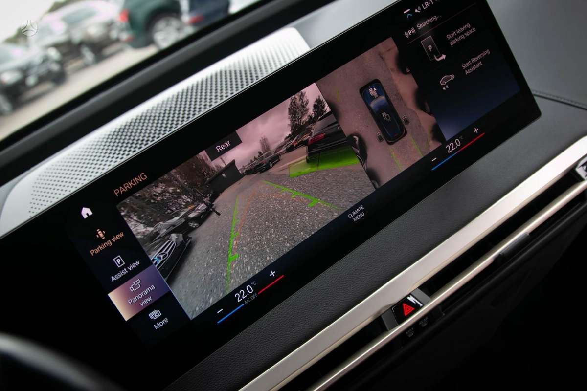 BMW iX, off-road / crossover