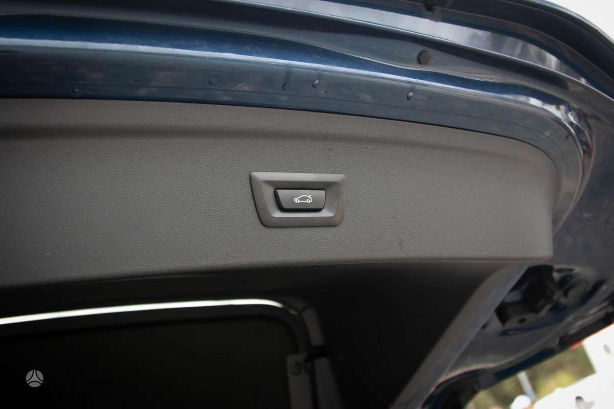 BMW iX, Внедорожник / Кроссовер