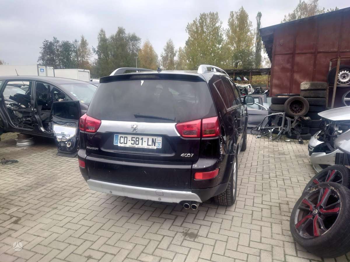 Peugeot 4007 dalimis