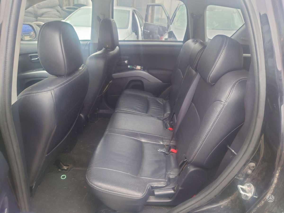 Peugeot 4007 dalimis