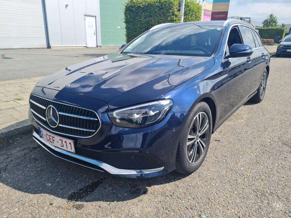 Mercedes-Benz E200