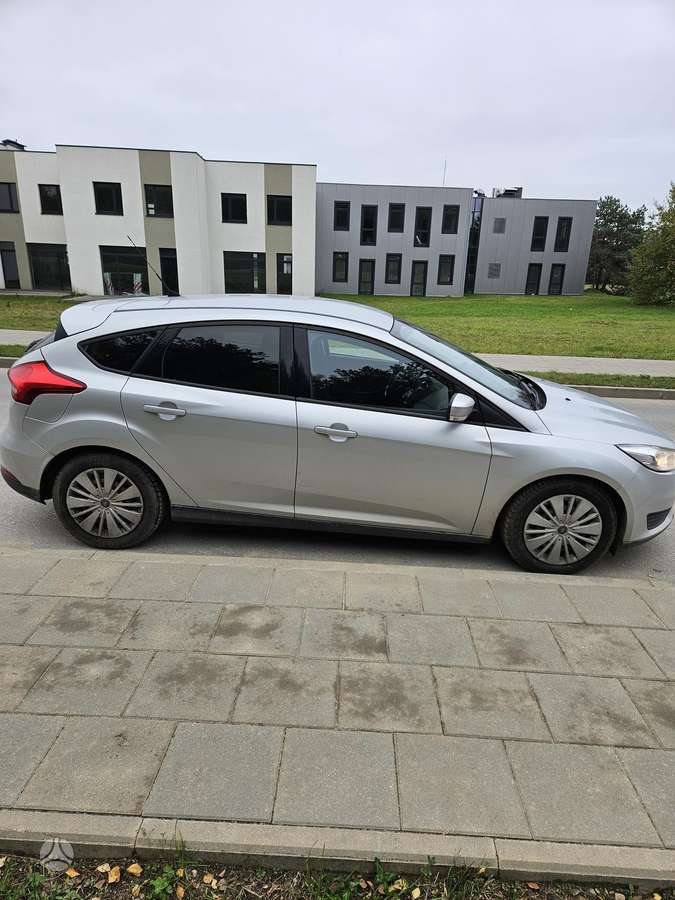 Ford Focus, 1.0 l., Хэтчбек